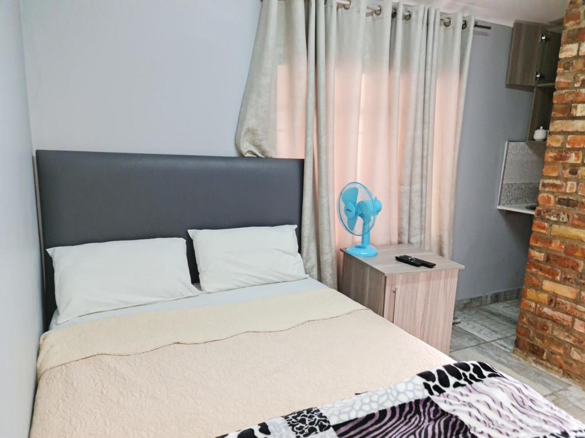 Hasate Guest House 10 Florence Street Oakdale Belliville 7530 Cape Town South African מראה חיצוני תמונה