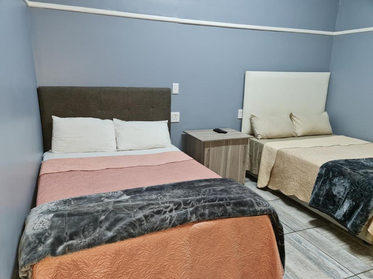 Hasate Guest House 10 Florence Street Oakdale Belliville 7530 Cape Town South African מראה חיצוני תמונה