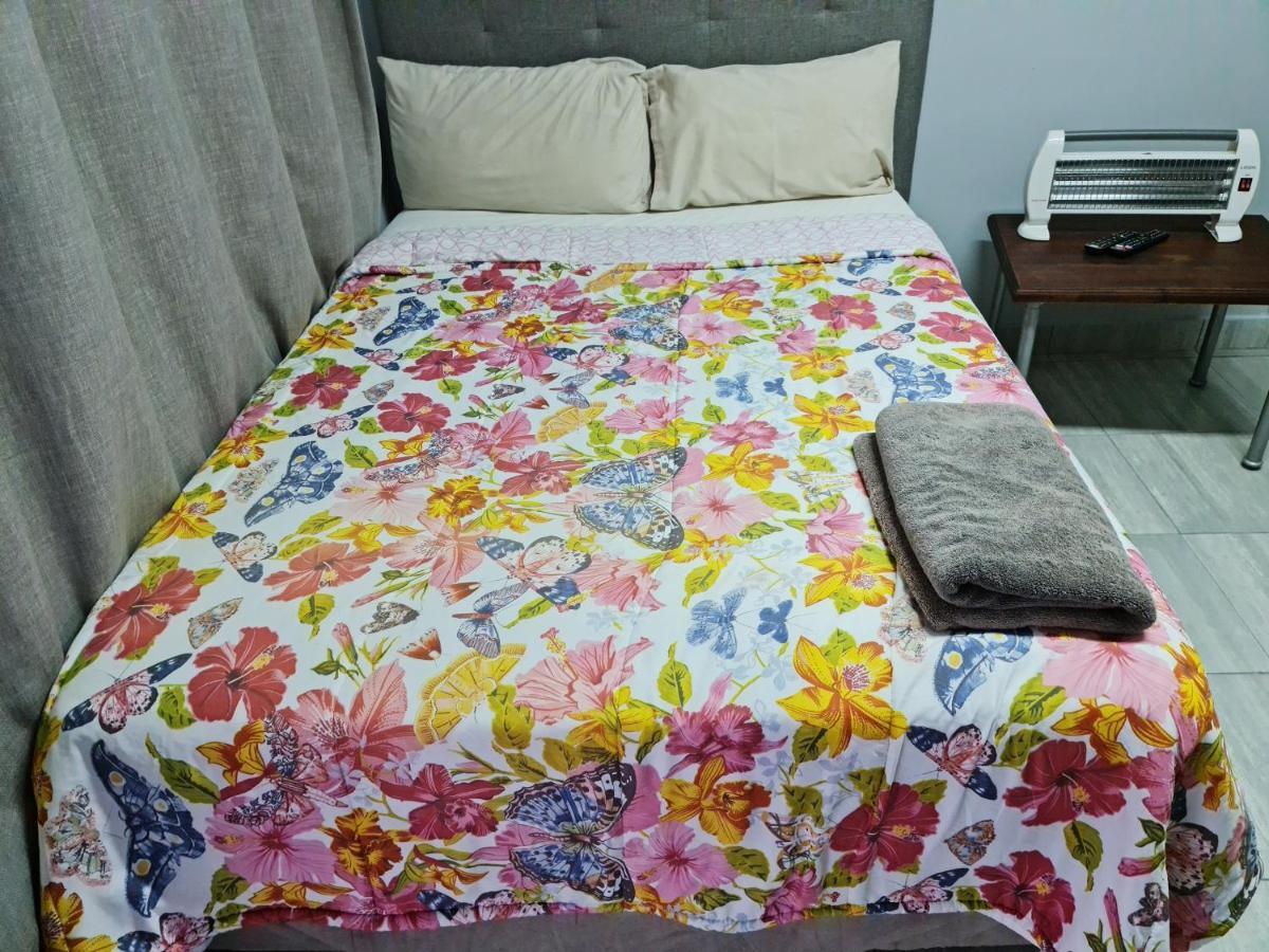 Hasate Guest House 10 Florence Street Oakdale Belliville 7530 Cape Town South African מראה חיצוני תמונה