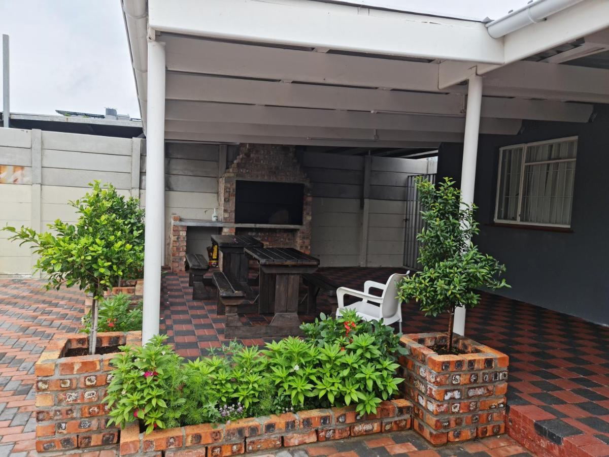 Hasate Guest House 10 Florence Street Oakdale Belliville 7530 Cape Town South African מראה חיצוני תמונה