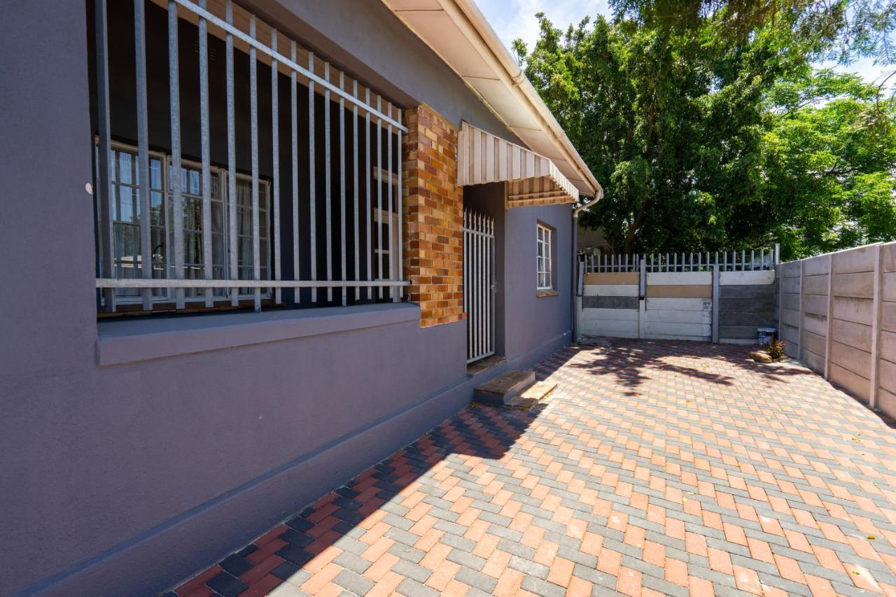 Hasate Guest House 10 Florence Street Oakdale Belliville 7530 Cape Town South African מראה חיצוני תמונה