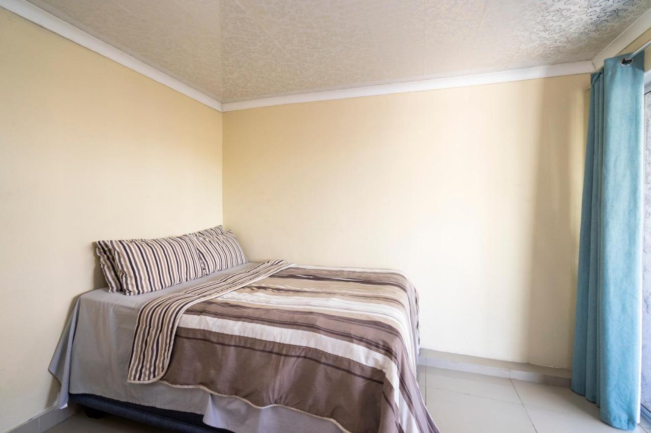 Hasate Guest House 10 Florence Street Oakdale Belliville 7530 Cape Town South African מראה חיצוני תמונה
