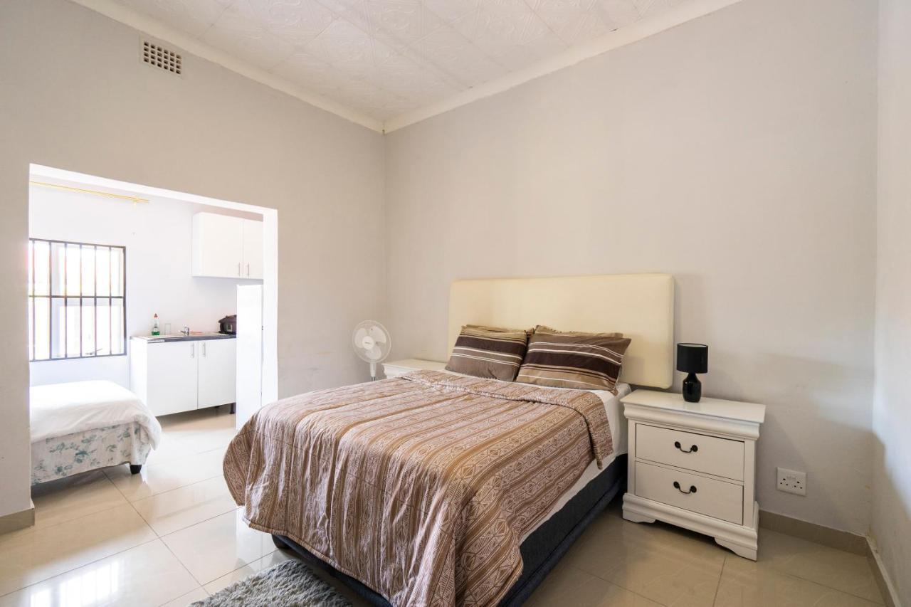 Hasate Guest House 10 Florence Street Oakdale Belliville 7530 Cape Town South African מראה חיצוני תמונה