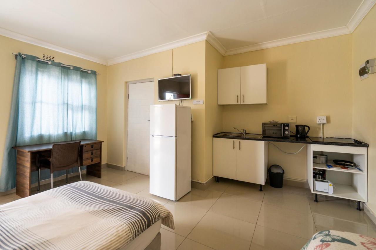 Hasate Guest House 10 Florence Street Oakdale Belliville 7530 Cape Town South African מראה חיצוני תמונה