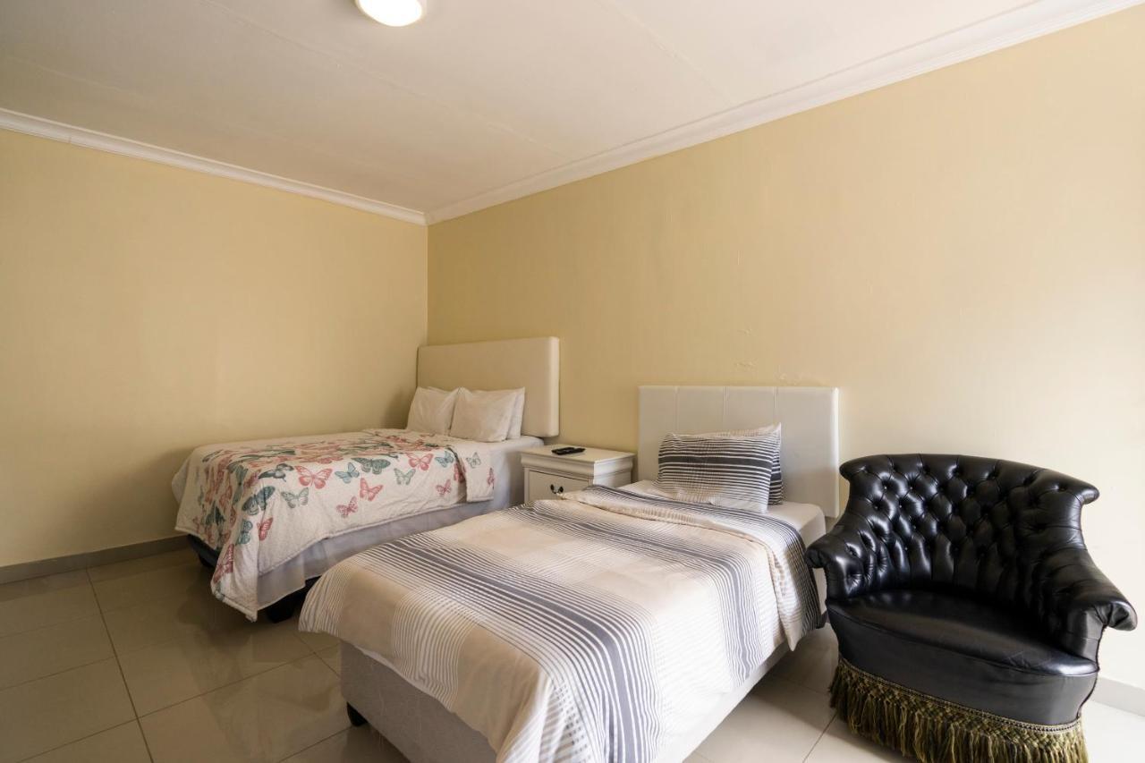 Hasate Guest House 10 Florence Street Oakdale Belliville 7530 Cape Town South African מראה חיצוני תמונה