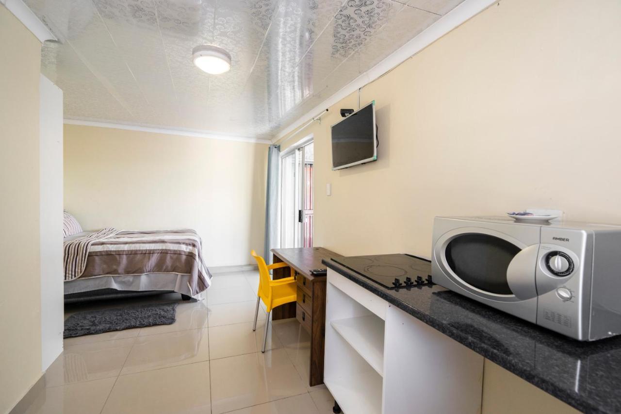 Hasate Guest House 10 Florence Street Oakdale Belliville 7530 Cape Town South African מראה חיצוני תמונה
